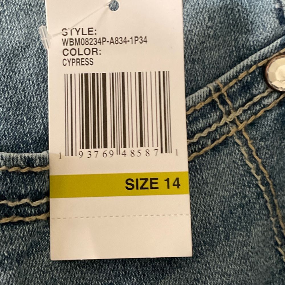 Wallflower Women's Light Blue Boot Cut Jeans - Picture 14 of 14